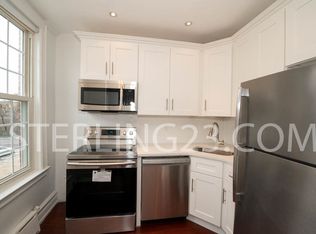 24-14 36th St #2R, Astoria, NY 11103