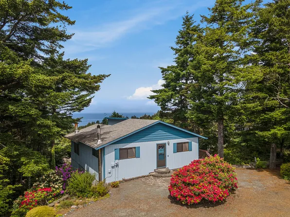 4995 Grand Ave NW, Tillamook, OR 97141