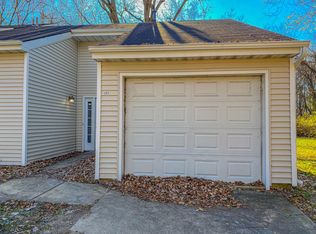4261 Oak Tree Dr, Lake Station, IN 46405