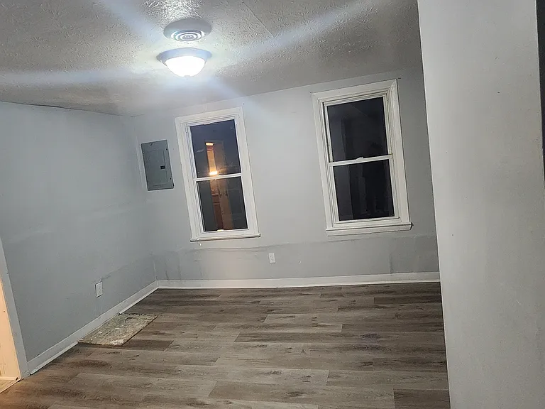 3143 W 44th St #2 — Photo 10
