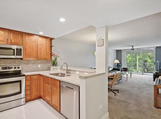 3503 Oaks Way APT 302, Pompano Beach, FL 33069