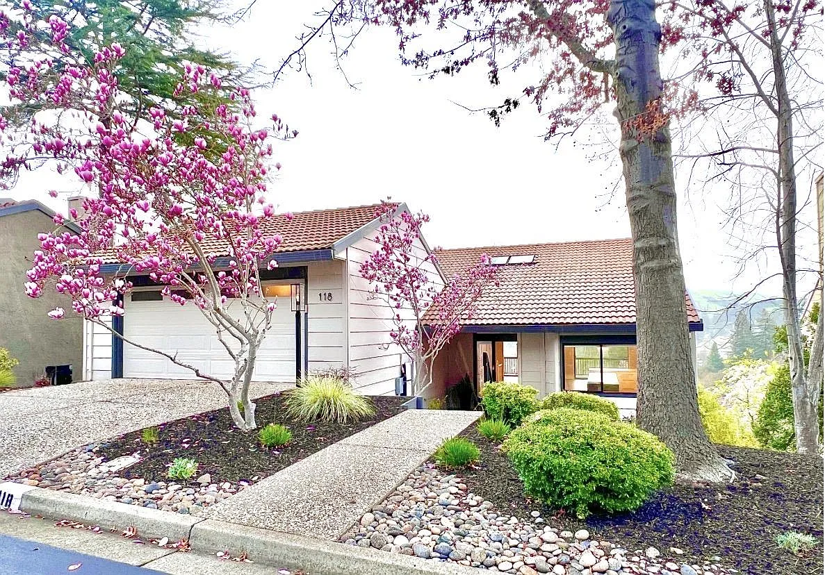 118 Merion Ter photo 1