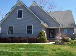 726 Edenwood Dr, Springfield, OH 45504
