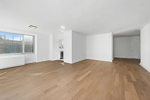 254 E 68th St Photo 1