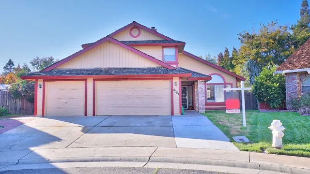 5001 Krista Ct photo 1