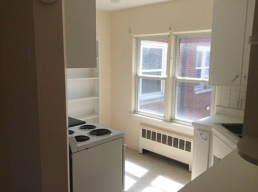 3rd image of 6102 Carvel Ave APT A2