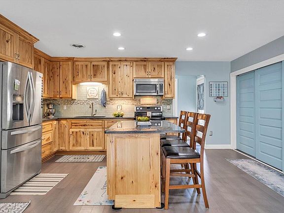 4th image of 102 Falcon Ridge Rd