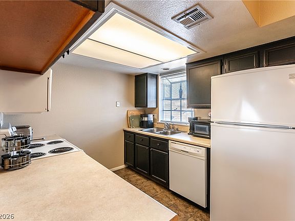 4th image of 5419 Centurion Ct Unit 203