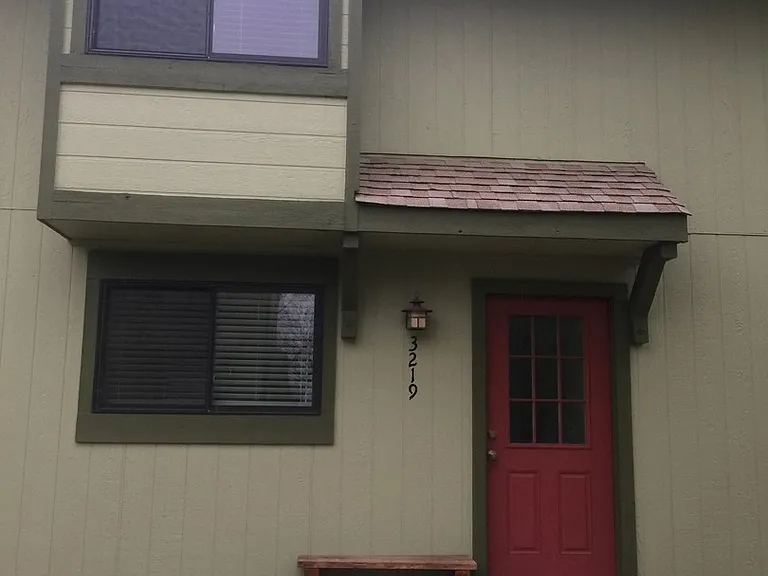 3219 Redstone Rd — Photo 1