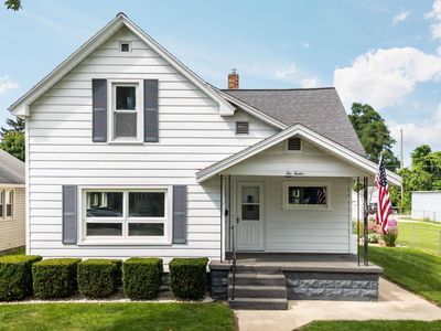 212 W 9th St, Traverse City, MI, 49684