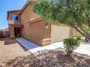942 W Placita Canalito, Green Valley, AZ 85614