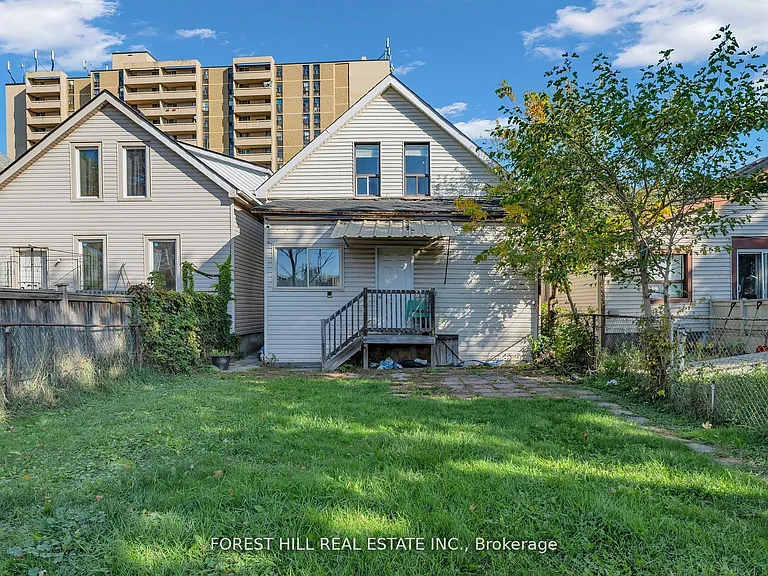 22 Harvey St — Photo 42