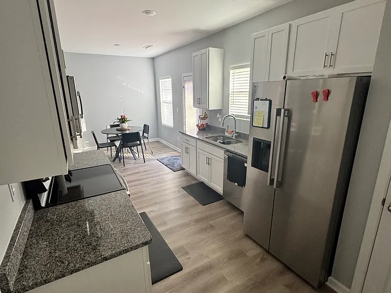 2611 Carsten Ave #B — Photo 8