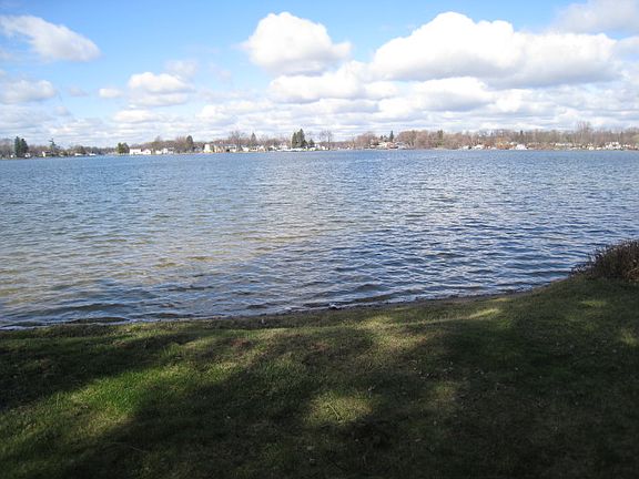4th image of 3817 Orchard Dr