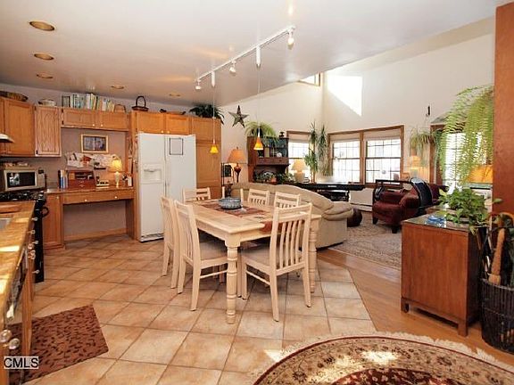 4th image of 33 Millport Ave