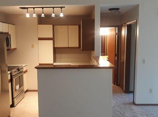 7263 Bren Ln, Eden Prairie, MN 55346