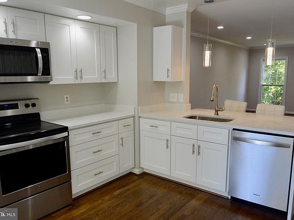 4th image of 12848 Mill Brook Ct