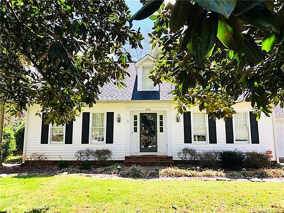 3rd image of 2506 Heritage Cir