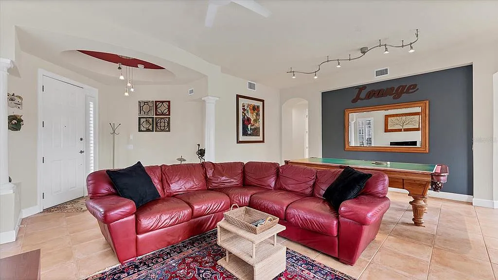 3 bed, 3.0 bath, 2100 sqft, $5,400 — Photo 4