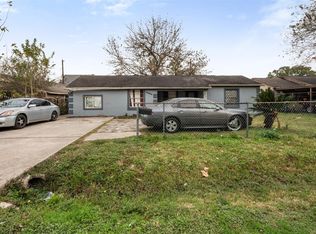 12022 Meadowpass St, Houston, TX 77076