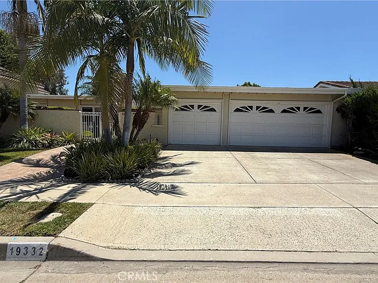 19332 Sierra Bello Rd — Photo 1