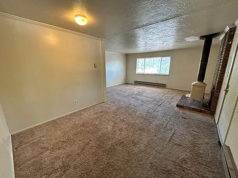 50 Riverview Dr #A — Photo 5