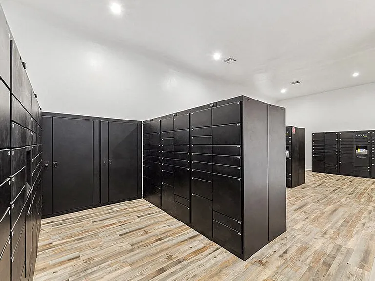 Chapel Hill — Photo 31