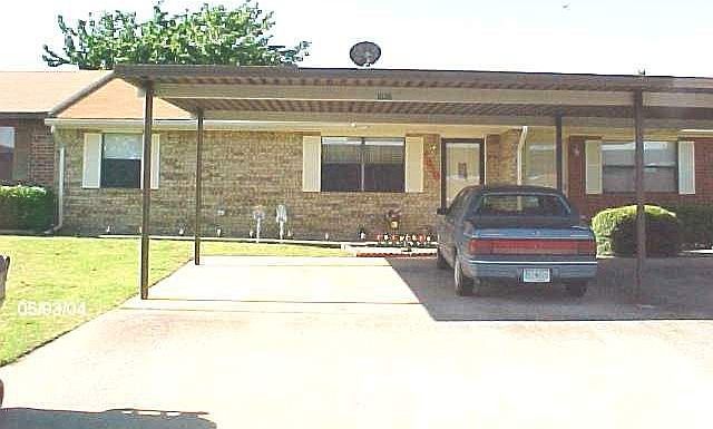 Extremely well maintained Patio home in the Wildewood Addition