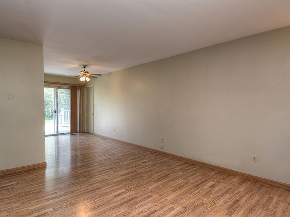 5th image of 5214 W Shore Dr