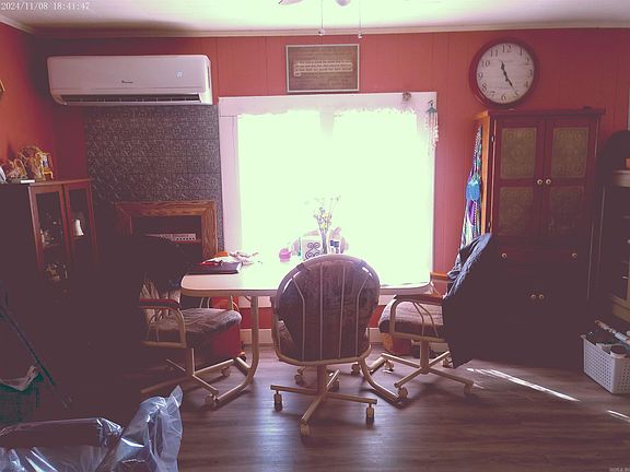 4th image of 215 N 15th St