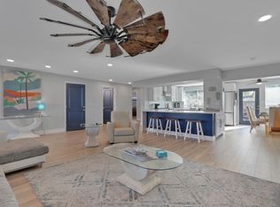 210 Redfish Rd, Fort Myers Beach, FL 33931