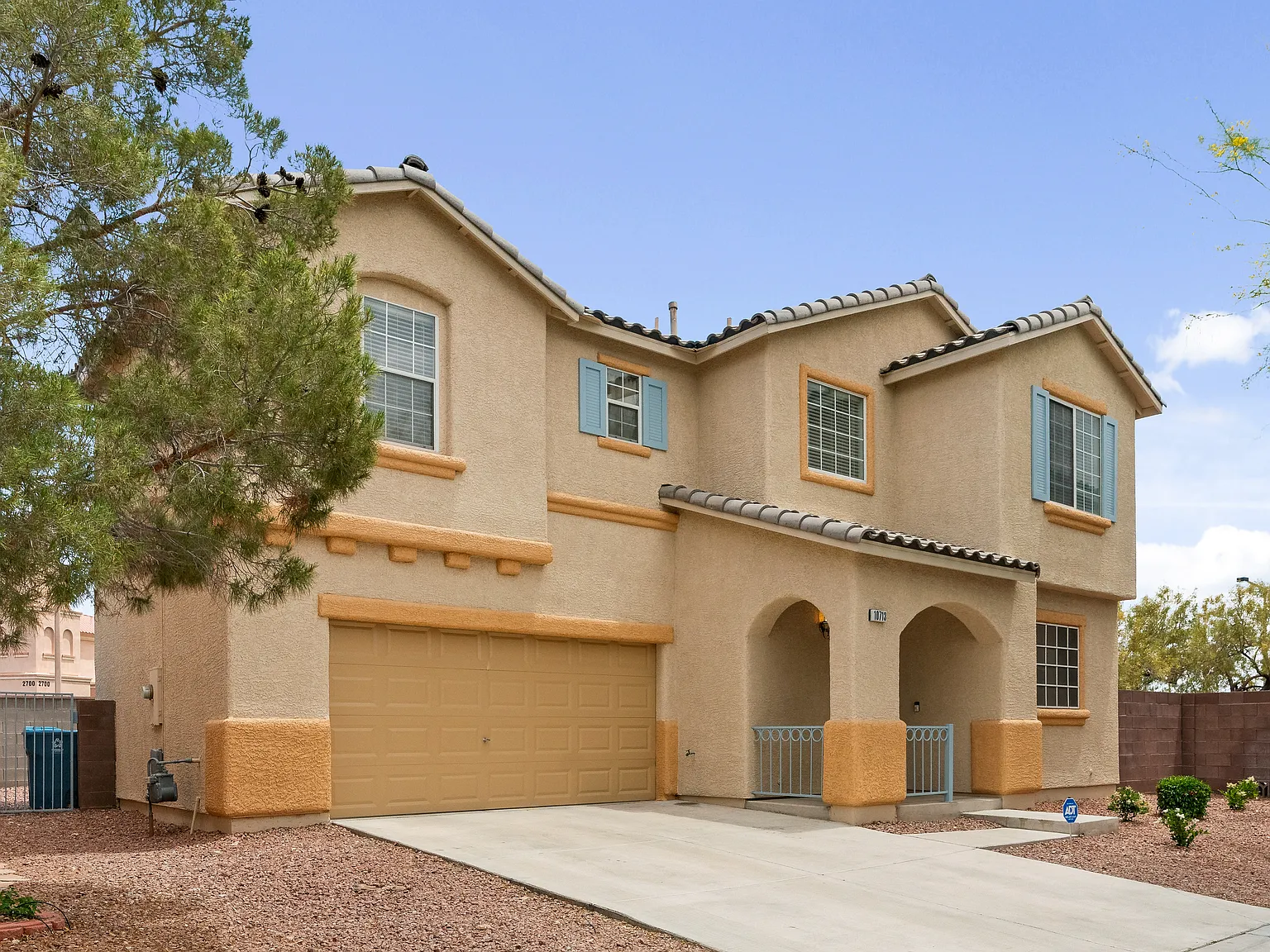 3 bed, 2.5 bath, 1467 sqft, $2,450 — Photo 2