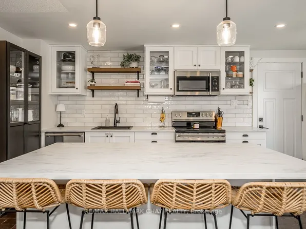 29 Shaw Cres, Barrie, ON L4N 4Z3