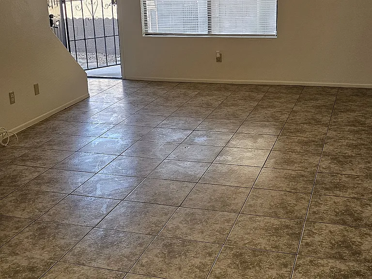 6148 E Greenway St #3 — Photo 2