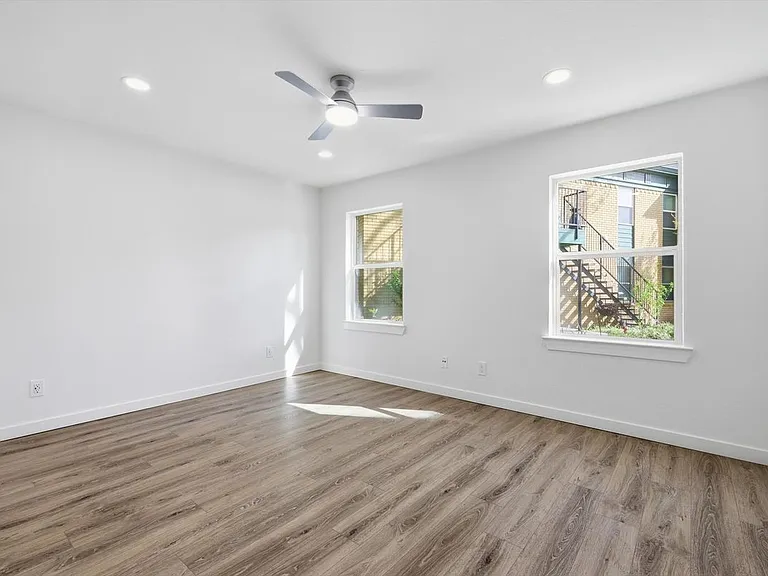 4816 Amesbury Dr #128 — Photo 31