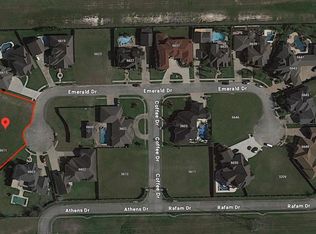 6607 Emerald Dr, Pasadena, TX 77505