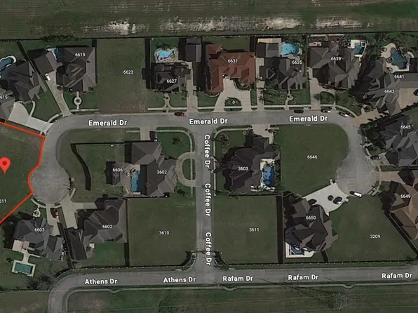 6607 Emerald Dr, Pasadena, TX 77505