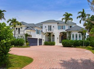 997 Spyglass Ln, Naples, FL 34102