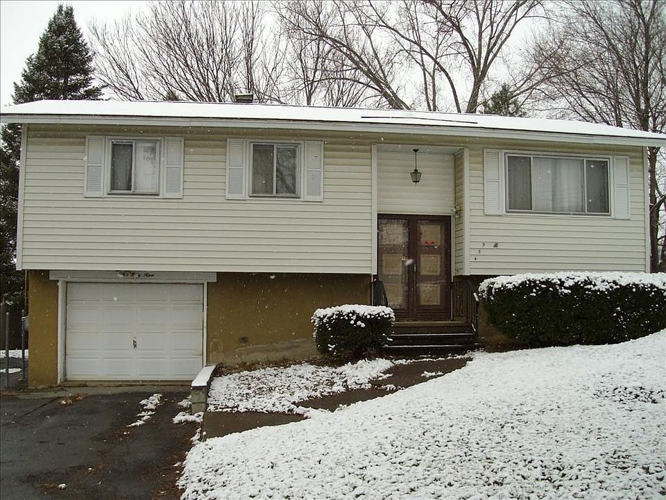 2nd image of 459 Ashwood Ave