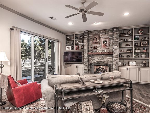 3rd image of 145 Deer Park Dr