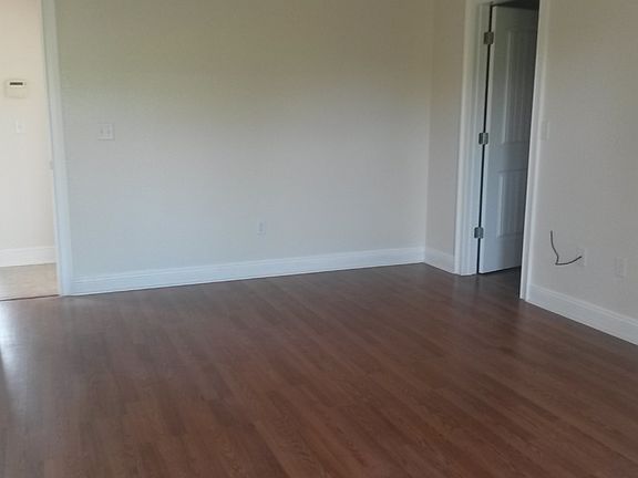 4th image of 286 Briar Ln