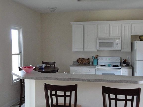 3rd image of 1086 Joffrey Dr