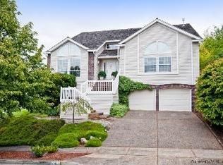 16422 SW Timberland Dr, Beaverton, OR 97007
