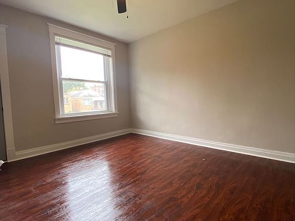 3rd image of 4973 Parker Ave #4973
