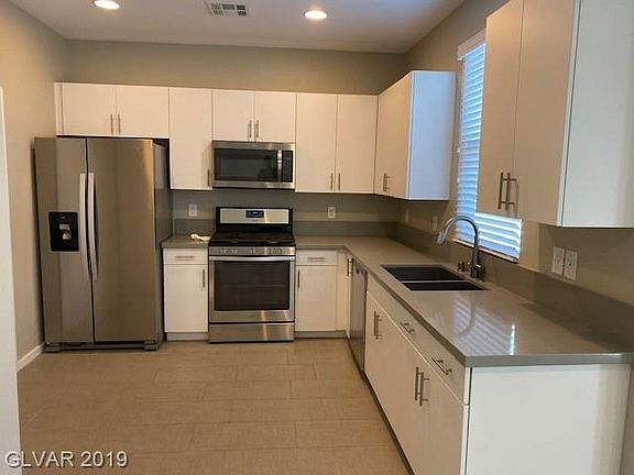 3rd image of 11256 Rainbow Peak Ave Unit 211