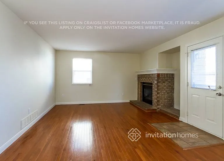 4992 N Silverlace Dr — Photo 3