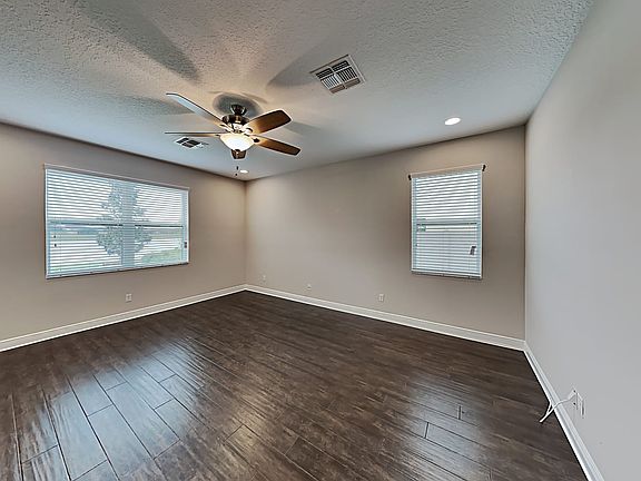 4th image of 19323 Roseate Dr