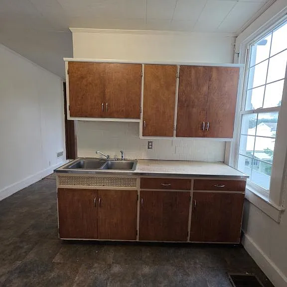371 W 12th St #16 — Photo 5