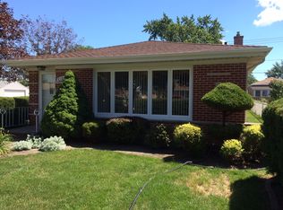 8101 Austin Ave, Burbank, IL