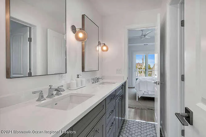 916 Ocean Ave #WEEKLY PRICE — Photo 32